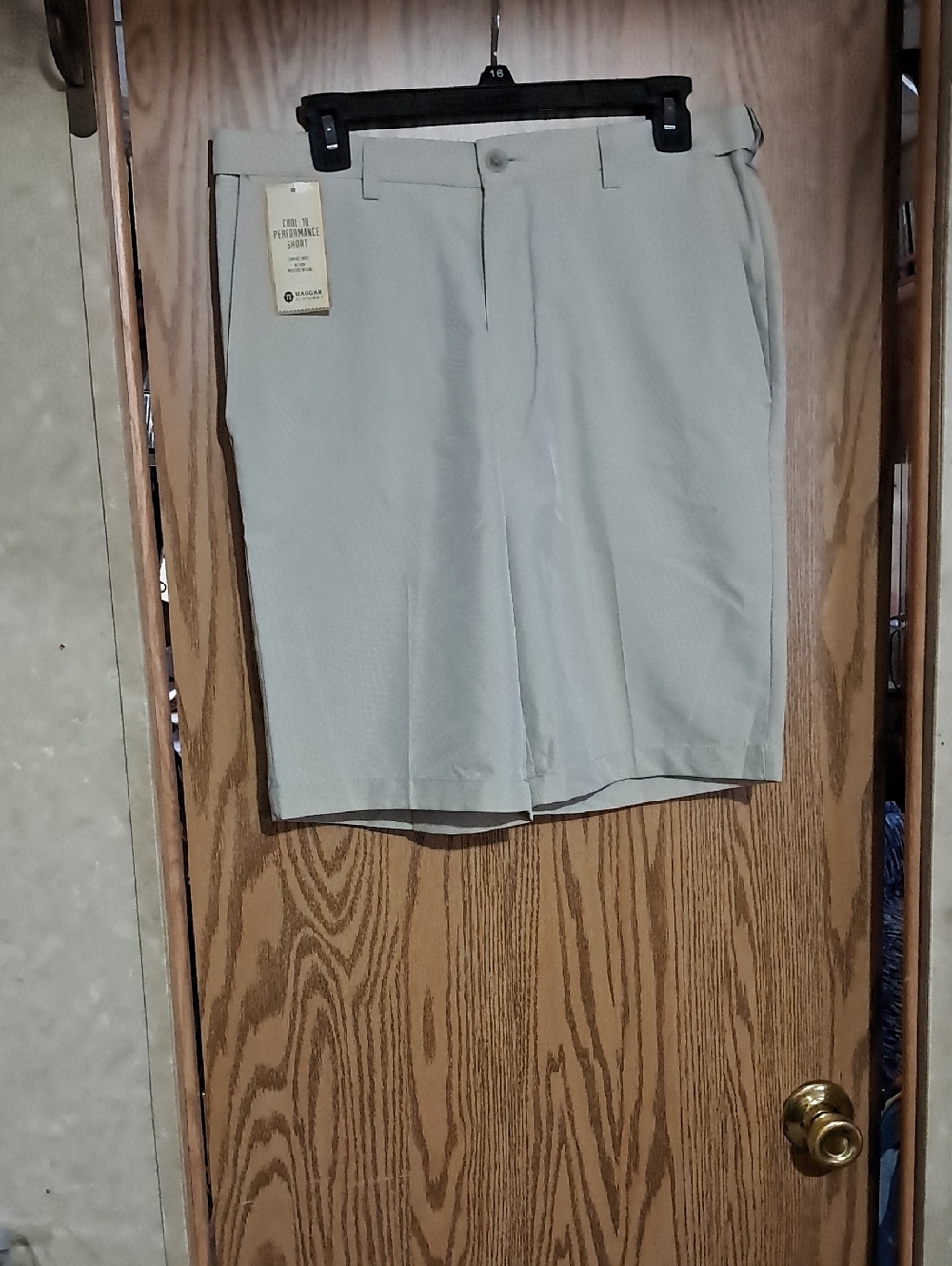 Haggar Mens Flat Front Shorts - Light Khaki
